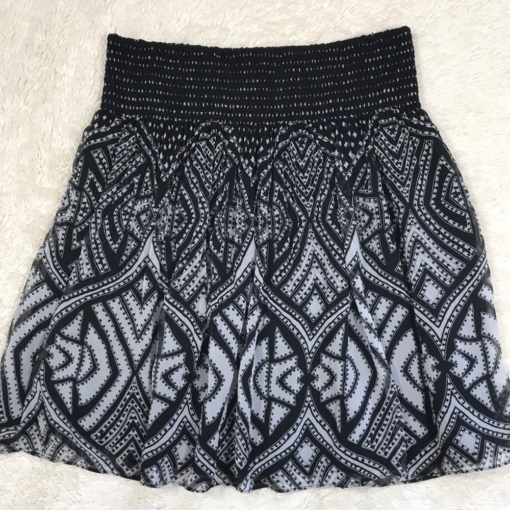 WHBM White House Black Market Smocked Skirt Small